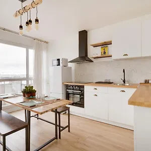 https://sur-les-hauteurs-prs-de-paris-apartment.fr-paris.fr